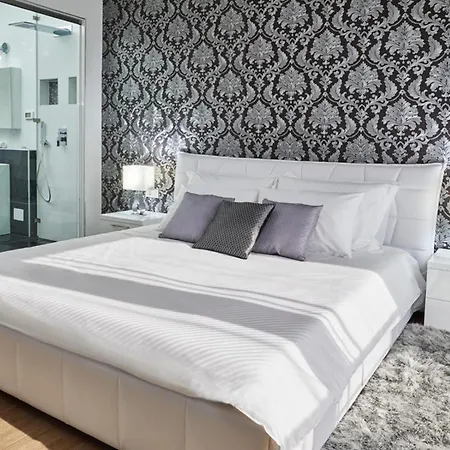 Villa Solaria Blu - A Luxury Sea View Retreat In Durres * Durrës